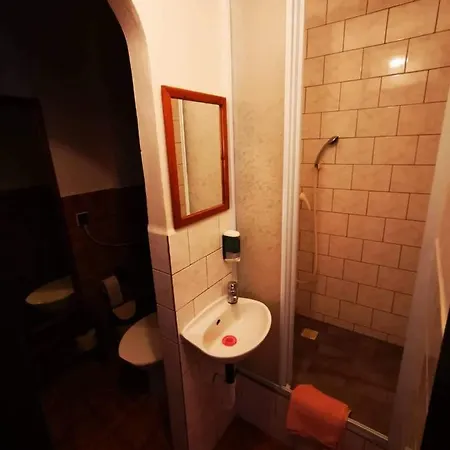 U Arnošta Skláře